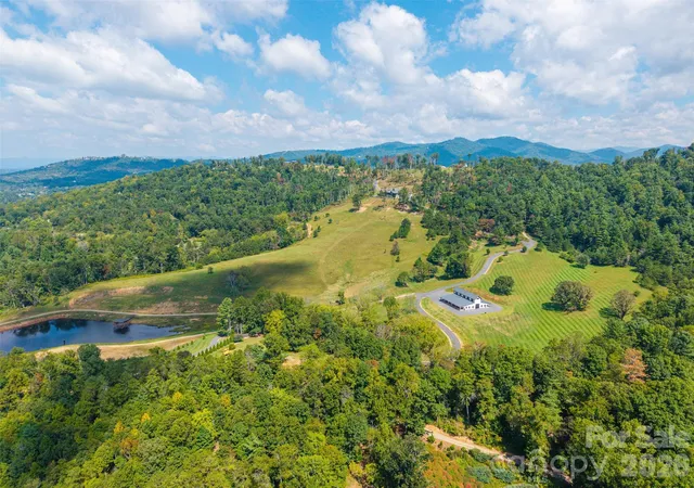 Photo 1 of Single family home for sale at 175 Bear View Rd, Weaverville, NC 28787 | MLS# 4426969 | Listing updated on 2026-10-29