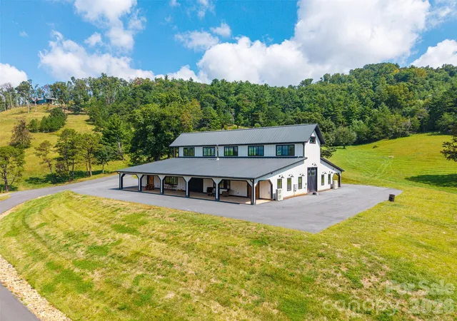Photo 2 of Single family home for sale at 175 Bear View Rd, Weaverville, NC 28787 | MLS# 4426969 | Listing updated on 2026-10-29