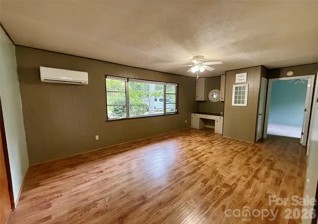 Photo 2 of Condo for sale at 30 Lakemont Cottage Trl, Flat Rock, NC 28731 | MLS# 4426976 | Listing updated on 2026-09-30