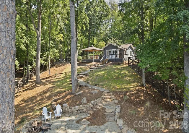 Photo 3 of Single family home for sale at 17424 Grasshopper Ln, Charlotte, NC 28278 | MLS# 4426978 | Listing updated on 2026-09-30