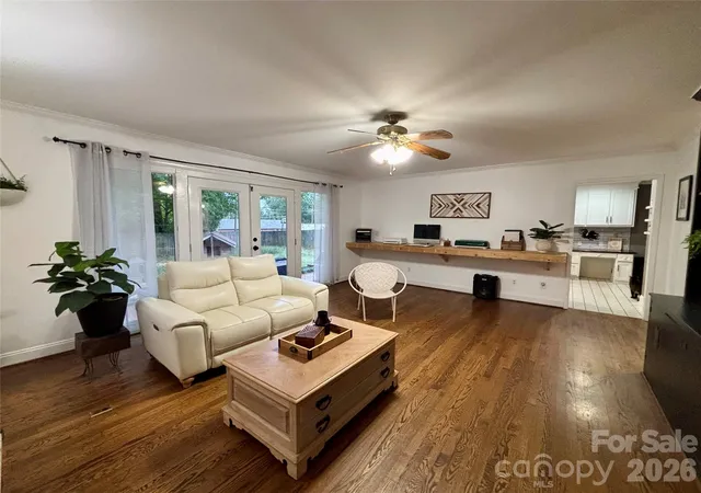 Photo 4 of Single family home for sale at 707 W Barr St, Lancaster, SC 29720 | MLS# 4426979 | Listing updated on 2026-09-22