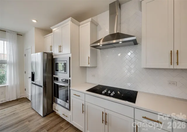 Photo 3 of Sale Pending at 400 Simeon Dr, Charlotte, NC 28208 | MLS# 4426993 | Listing updated on 2026-09-22