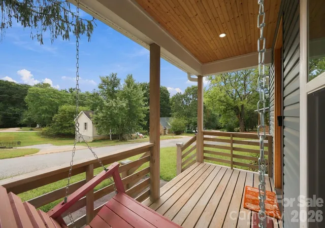 Photo 3 of Single family home for sale at 34 Gudger Rd, Candler, NC 28715 | MLS# 4426999 | Listing updated on 2026-10-09