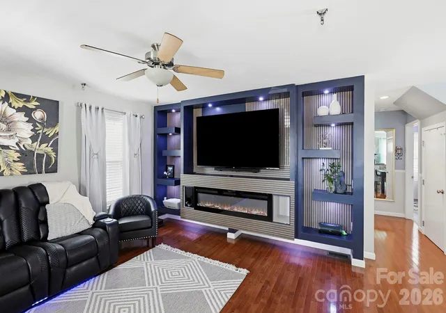 Photo 3 of Single family home for sale at 11 Yarrow Meadow Rd, Weaverville, NC 28787 | MLS# 4427003 | Listing updated on 2026-09-22