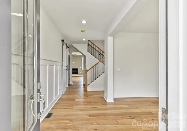 Photo 2 of Single family home for sale at 116 Jentri Way, Mooresville, NC 28115 | MLS# 4427015 | Listing updated on 2026-10-07