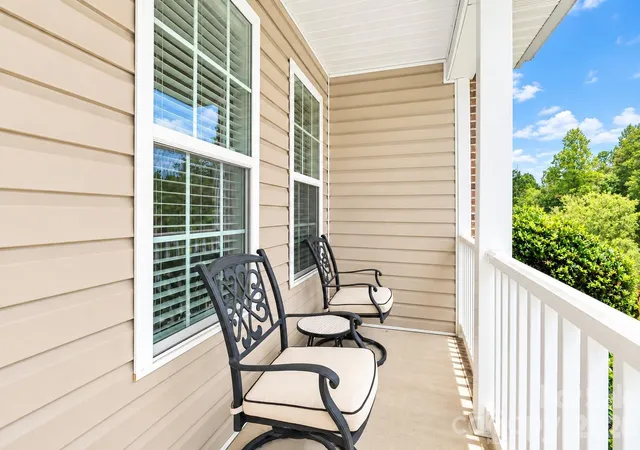Photo 3 of Single family home for sale at 215 Pine Meadows Cir, Hickory, NC 28601 | MLS# 4427017 | Listing updated on 2026-09-29