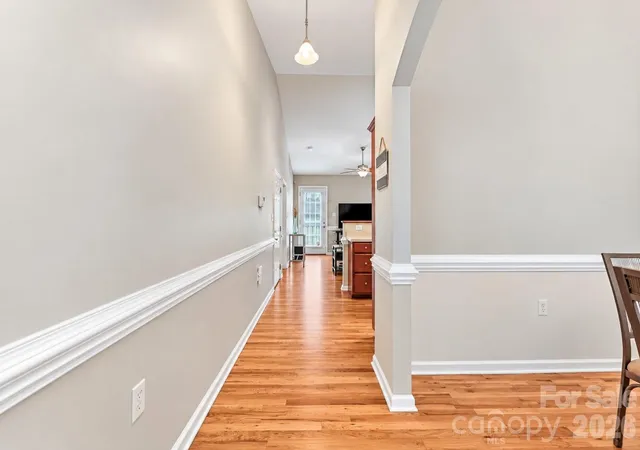 Photo 4 of Single family home for sale at 215 Pine Meadows Cir, Hickory, NC 28601 | MLS# 4427017 | Listing updated on 2026-09-29