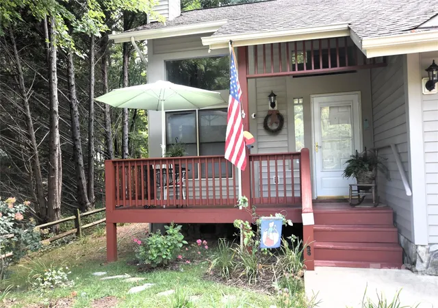 Photo 4 of Single family home for sale at 98 Indian Tr Rd, Maggie Valley, NC 28751 | MLS# 4427039 | Listing updated on 2026-10-05