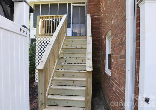 Photo 3 of Single family home for sale at 6045 Woodcove Dr, Winston Salem, NC 27104 | MLS# 4427042 | Listing updated on 2026-09-22