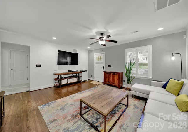 Photo 3 of Single family home for sale at 835 Everett Pl, Charlotte, NC 28205 | MLS# 4427044 | Listing updated on 2026-09-24