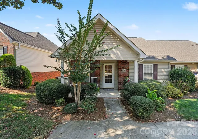 Photo 2 of Single family home for sale at 108 Bevington Way, Mooresville, NC 28117 | MLS# 4427055 | Listing updated on 2026-10-07