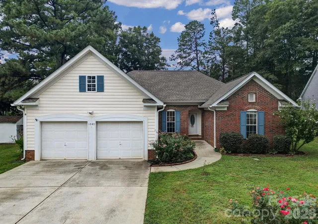 Single family home for sale at 1383 Saint Katherines Way, Rock Hill, SC 29732 | MLS# 4427062