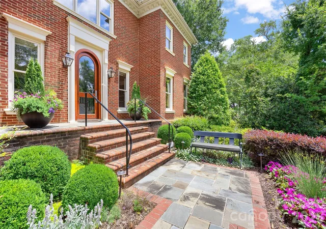 Photo 2 of Single family home for sale at 5411 Mirabell Rd, Charlotte, NC 28226 | MLS# 4427068 | Listing updated on 2026-10-06