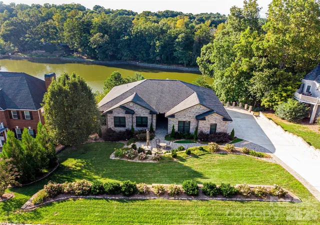 Photo 1 of Sale Pending at 631 46th Avenue Dr Ne, Hickory, NC 28601 | MLS# 4427080 | Listing updated on 2026-09-22
