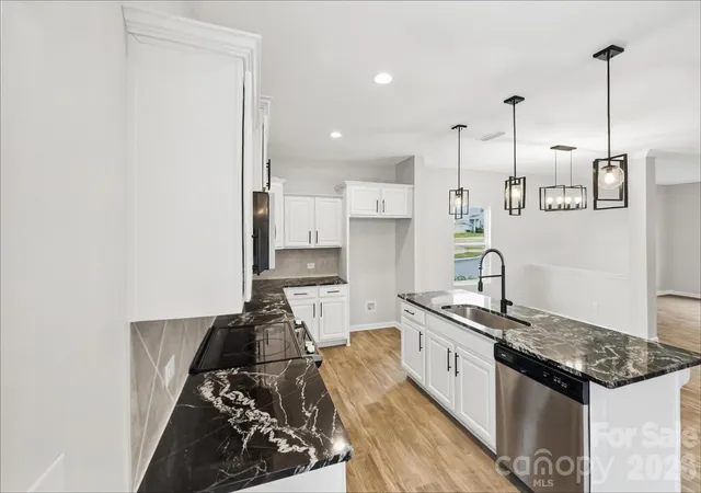 Photo 3 of Single family home for sale at 141 Fairfield Dr, Troutman, NC 28166 | MLS# 4427091 | Listing updated on 2026-09-25
