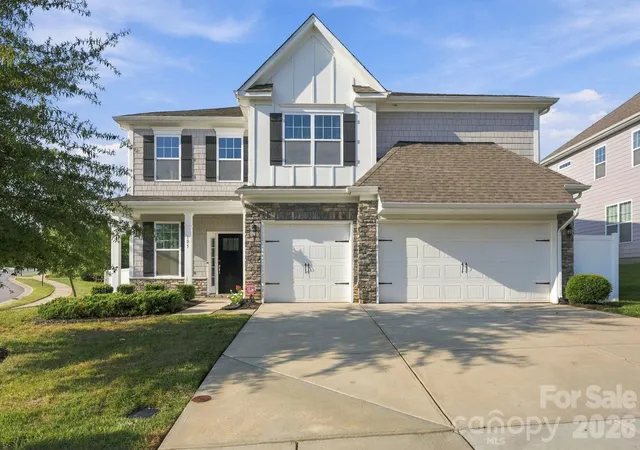 Photo 1 of Single family home for sale at 105 Yellow Birch Loop, Mooresville, NC 28117 | MLS# 4427102 | Listing updated on 2026-09-24