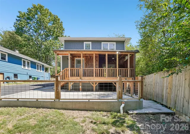 Photo 4 of Single family home for sale at 23 Lanvale Ave, Asheville, NC 28806 | MLS# 4427107 | Listing updated on 2026-10-29