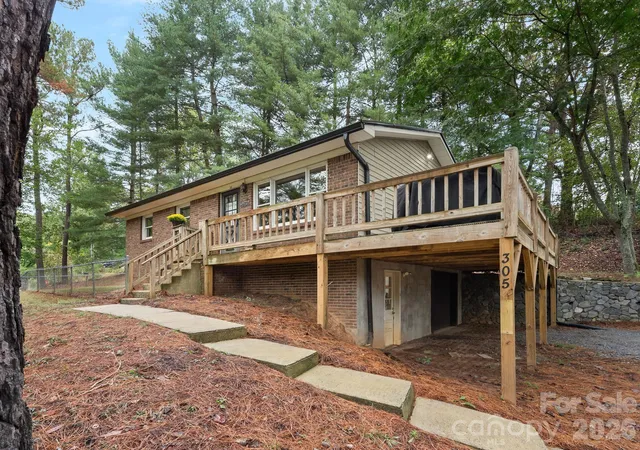Photo 1 of Single family home for sale at 305 Youngs Cvs Rd, Candler, NC 28715 | MLS# 4427109 | Listing updated on 2026-10-04