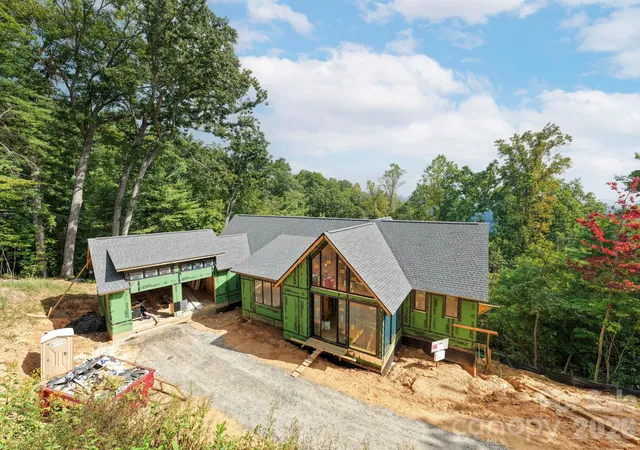 Photo 1 of Single family home for sale at 209 Senator Reynolds Rd, Asheville, NC 28804 | MLS# 4427112 | Listing updated on 2026-09-29