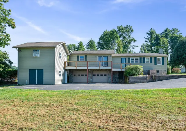 Photo 3 of Single family home for sale at 102 Phillips Rd, Spruce Pine, NC 28777 | MLS# 4427122 | Listing updated on 2026-09-23