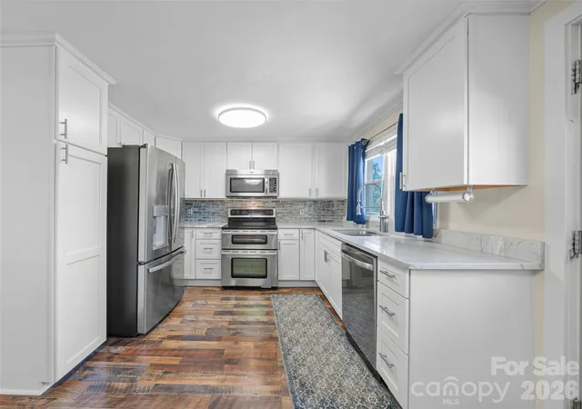 Photo 4 of Single family home for sale at 102 Phillips Rd, Spruce Pine, NC 28777 | MLS# 4427122 | Listing updated on 2026-09-23