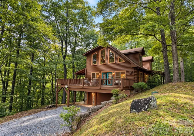 Photo 1 of Single family home for sale at 30 Baguette Blvd, Waynesville, NC 28785 | MLS# 4427125 | Listing updated on 2026-10-05