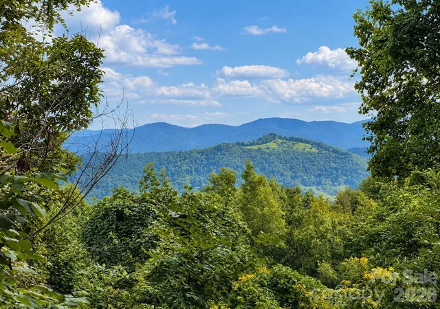 Photo 2 of Single family home for sale at 30 Baguette Blvd, Waynesville, NC 28785 | MLS# 4427125 | Listing updated on 2026-10-05