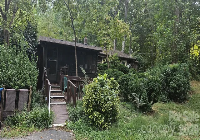 Photo 3 of Single family home for sale at 1944 E Maiden Rd, Maiden, NC 28650 | MLS# 4427127 | Listing updated on 2026-09-30