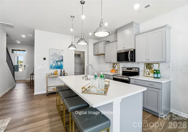 Photo 1 of Townhouse for sale at 5226 Wyes Oak Ln, Charlotte, NC 28269 | MLS# 4427135 | Listing updated on 2026-09-22