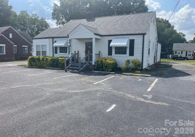 Photo 1 of Single family home for sale at 1670 Dale Earnhardt Blvd, Kannapolis, NC 28083 | MLS# 4427144 | Listing updated on 2026-10-29