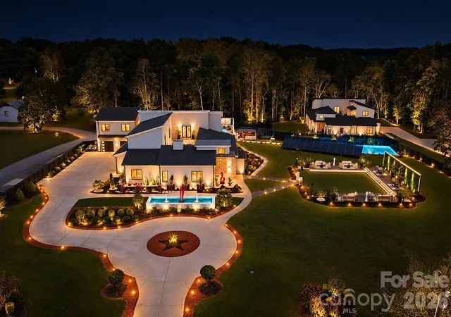Photo 1 of Mansion for sale at 15700 Youngblood Rd, Charlotte, NC 28278 | MLS# 4427147 | Listing updated on 2026-09-30