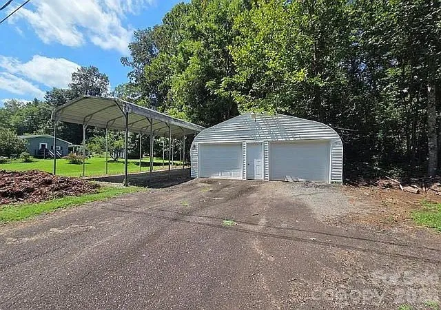 Photo 3 of Single family home for sale at 3828 Stroupe St, Morganton, NC 28655 | MLS# 4427151 | Listing updated on 2026-10-04