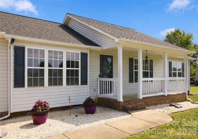 Photo 3 of Single family home for sale at 119 Chambwood Ln, Shelby, NC 28152 | MLS# 4427158 | Listing updated on 2026-09-22