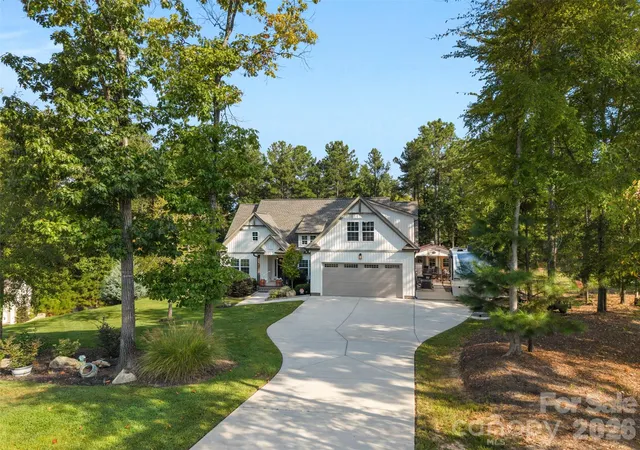 Photo 2 of Single family home for sale at 1604 Aragon Beach Rd, Rock Hill, SC 29732 | MLS# 4427159 | Listing updated on 2026-09-26