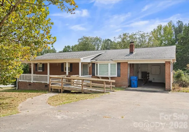 Photo 3 of Single family home for sale at 630 E Pigg St, Pageland, SC 29728 | MLS# 4427164 | Listing updated on 2026-09-24