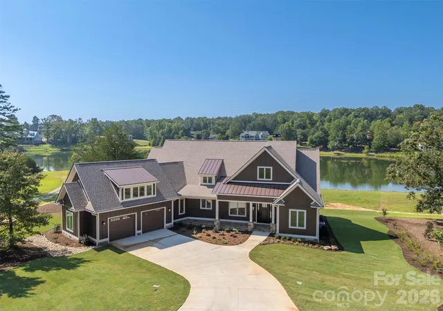 Photo 2 of Single family home for sale at 978 Mapleton Ln, Columbus, NC 28722 | MLS# 4427170 | Listing updated on 2026-09-24