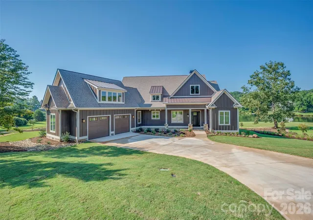 Photo 3 of Single family home for sale at 978 Mapleton Ln, Columbus, NC 28722 | MLS# 4427170 | Listing updated on 2026-09-24
