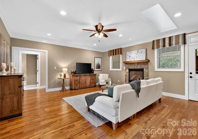 Photo 4 of Single family home for sale at 70 King Hts Dr, Fletcher, NC 28732 | MLS# 4427173 | Listing updated on 2026-10-01
