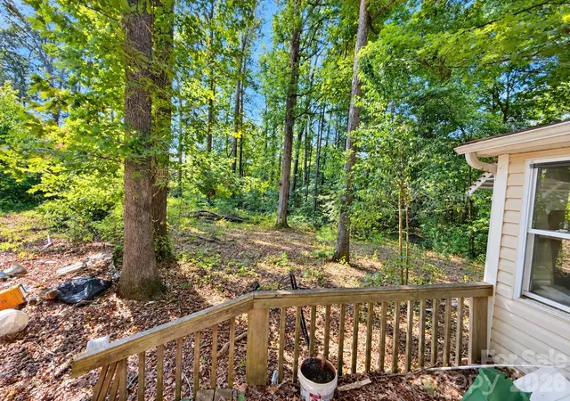 Photo 3 of Single family home for sale at 4235 Eagle Chase Dr, Charlotte, NC 28216 | MLS# 4427175 | Listing updated on 2026-09-24