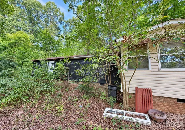 Photo 4 of Single family home for sale at 4235 Eagle Chase Dr, Charlotte, NC 28216 | MLS# 4427175 | Listing updated on 2026-09-24