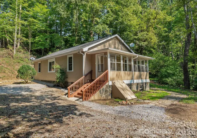 Photo 1 of Single family home for sale at 65 Passional Way, Burnsville, NC 28714 | MLS# 4427179 | Listing updated on 2026-10-07