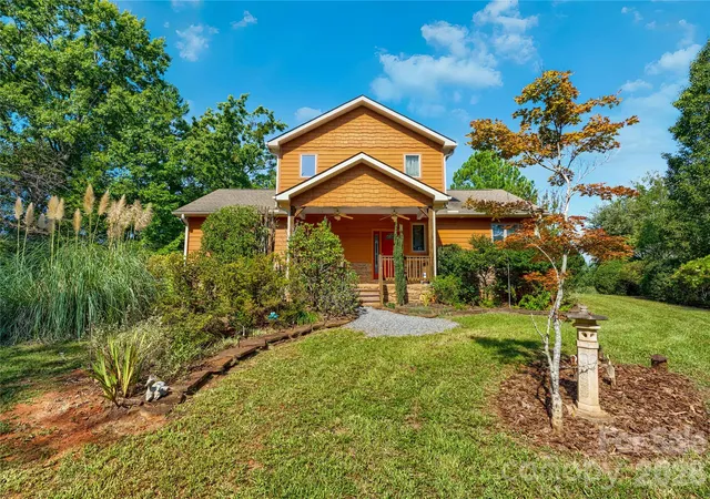 Photo 1 of Single family home for sale at 296 Acorn Ln, Rutherfordton, NC 28139 | MLS# 4427187 | Listing updated on 2026-10-07