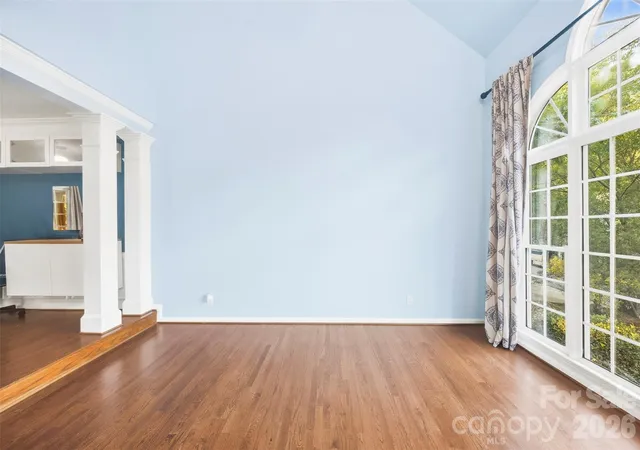Photo 4 of Single family home for sale at 4131 Beauvista Dr, Charlotte, NC 28269 | MLS# 4427192 | Listing updated on 2026-09-22