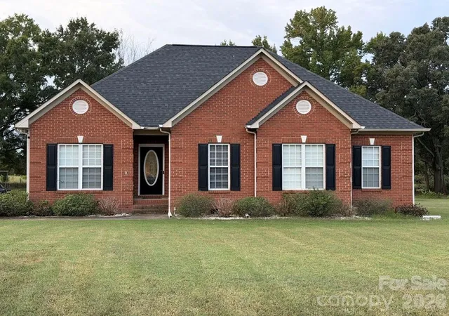 Photo 1 of Single family home for sale at 4926 Carillon Ct, York, SC 29745 | MLS# 4427195 | Listing updated on 2026-09-23