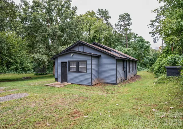 Photo 2 of Single family home for sale at 1180 Piney Ridge Rd, Forest City, NC 28043 | MLS# 4427197 | Listing updated on 2026-09-29