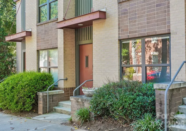 Photo 3 of Condo for sale at 664 Garden District Dr, Charlotte, NC 28202 | MLS# 4427198 | Listing updated on 2026-10-04