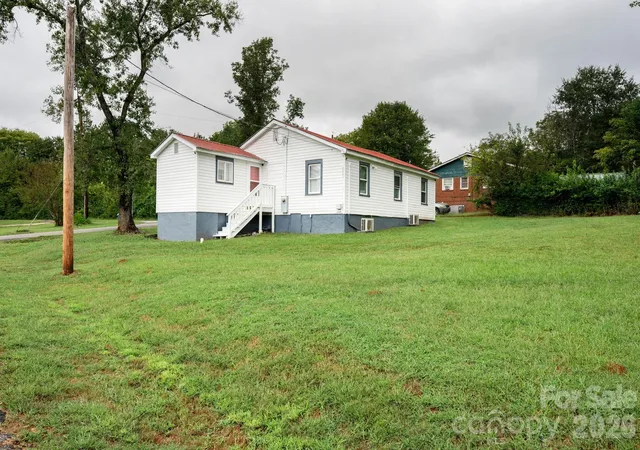 Photo 3 of Single family home for sale at 459 Harmon St, Forest City, NC 28043 | MLS# 4427199 | Listing updated on 2026-09-27