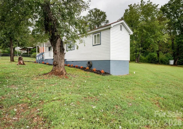 Photo 4 of Single family home for sale at 459 Harmon St, Forest City, NC 28043 | MLS# 4427199 | Listing updated on 2026-09-27