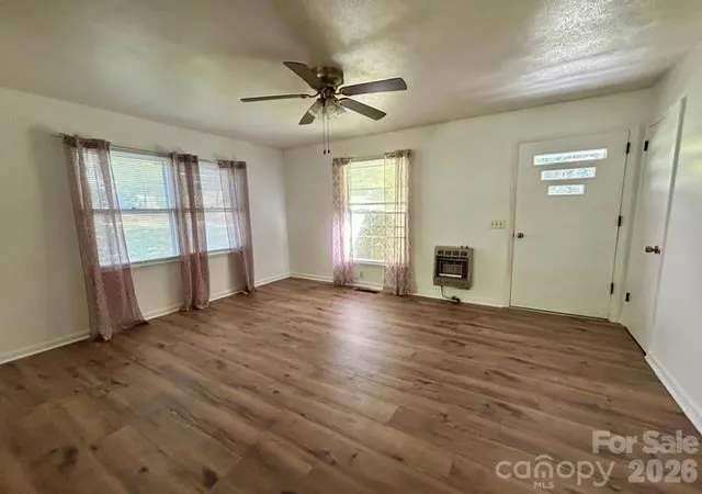 Photo 3 of Single family home for sale at 215 Norleon Ave, Hendersonville, NC 28791 | MLS# 4427206 | Listing updated on 2026-10-06