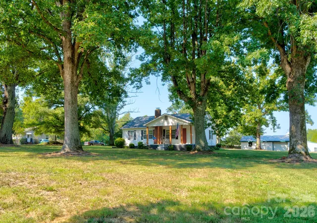 Photo 3 of Single family home for sale at 610 Helton Rd, Cherryville, NC 28021 | MLS# 4427213 | Listing updated on 2026-09-23